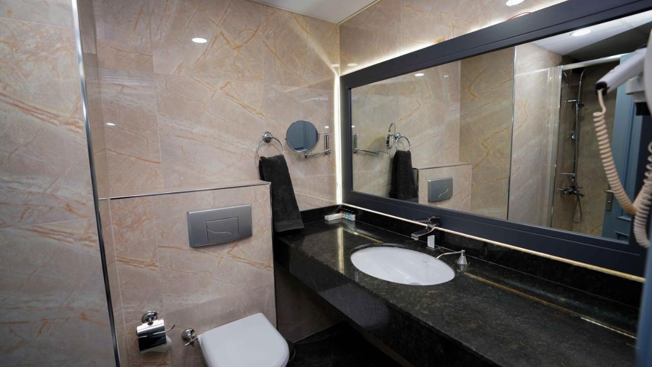 Aura Marina Hotel Istanbul Exteriör bild